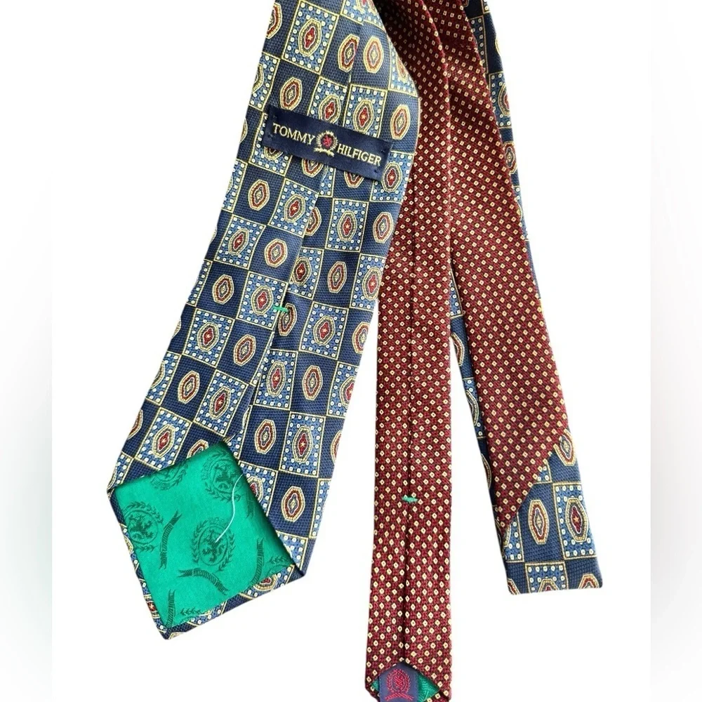 Tommy Hilfiger 100% Silk Reversible Geometric Print Tie Blue Red U26